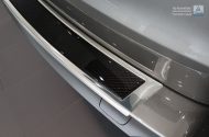 Takapuskurin suoja BMW 5-srj G31 Touring vm.2017- "Performance", kiiltävä hiilikuitu, teräs & hiilikuitu