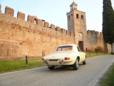 Keskivaimennin Alfa Romeo Duetto / Spider 1° serie - 1.3 Junior (89CV) 'Osso di Seppia' 1968-1969, Ragazzon