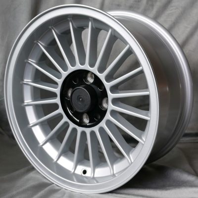 Vanne BMW 3-srj E21, E30 only back axle jako: 4x100 koko: 8x16, ET: 28, KR: 57,1, Maxlite Alpina