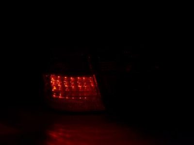 Led takavalot Mercedes E-srj Kombi (210) vm.99-03, punainen/kirkas, FK-Automotive