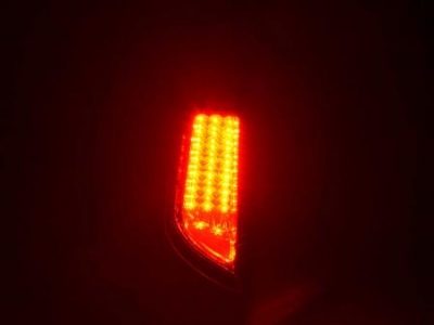 Led takavalot Ford Focus 2 5-ov vm.08-10, punainen/kirkas, FK-Automotive